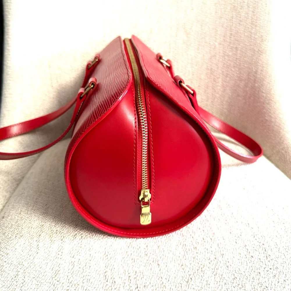 Authentic Louis Vuitton Soufflot bag M52227 red Epi leather with mini pouch